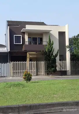 Jual Rumah MEWAH di komplek Elit Singgasana Pradana Bandung Moh toha
