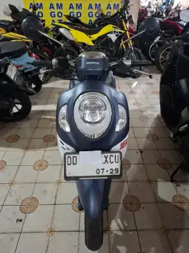 Honda scoopy 110cc 2024 biru putih