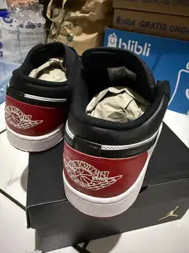 Sepatu Nike Air Jordan Low ORIGINAL