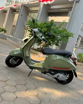 JUAL MURAH VESPA SPRINT S 150 iGET ABS FACELIFT 2023 MULUS