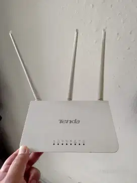 Router Tenda F3
