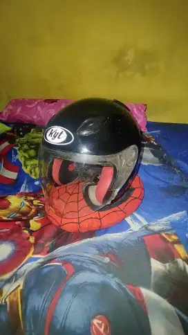 Helm keren banget