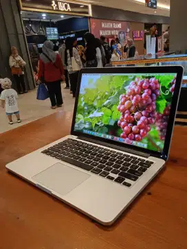 Macbook Pro Retina 13 inch , early 2015