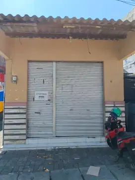 DI SEWAKAN RUKO UKURAN 4,5X5 LOKASI STRATEGIS BISA NEGO