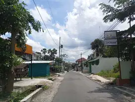 800 Meter ke UII – Tanah SHM Pekarangan Cocok Hunian & Investasi Kost