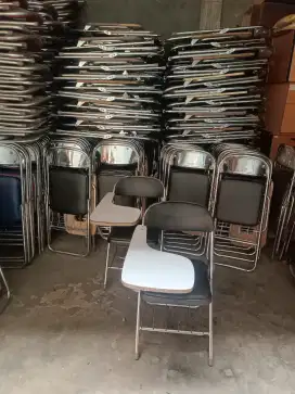 Kursi Lipat Kampus
