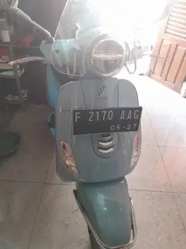 Vespa lx 125 blue