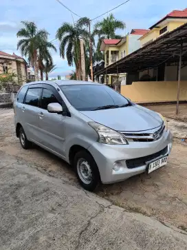 xenia m deluxe 1.0 2012