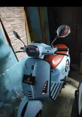 Molis/motor listrik Vespa exotic sprinter