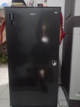 Kulkas merk Aqua 1 pintu