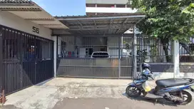 Rumah LT 244 SHM 4 Mnt ke Boxies 123 Mall Dibantu KPR J-36487