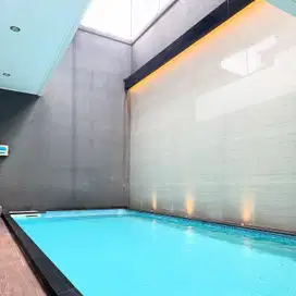 Rumah mewah + kolam renang