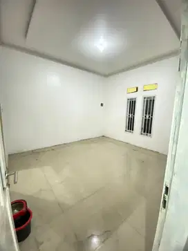 Rumah Usaha 2 Lantai di Raya Cipanas Garut, Lokasi Emas!BISA NEGO