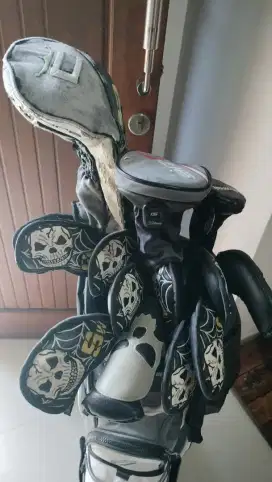 Stik golf   masih bagus lengkap