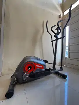 Alat Gym / Kinetic Elliptical 507E