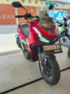Honda ADV 160 Tipe ABS tahun 2023 Akhir warna Merah Dop ADV160 CC New