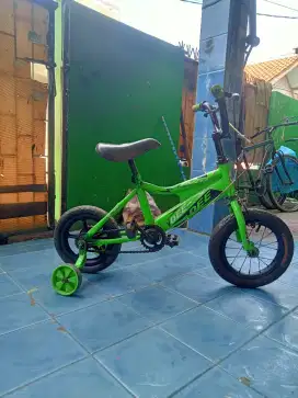 Sepeda BMX UK 12