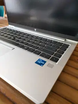 Laptop premium HP Elitebook 840 g8 core i5 gen 11 iris Xe RAM 16SSD512