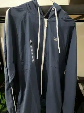 jaket Reebok training