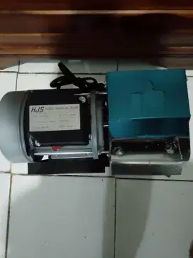 Mesin parut kelapa