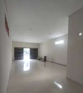 Dijual Rumah Usaha + Tempat tinggal