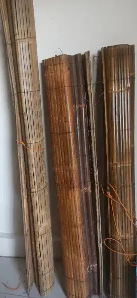 kere tirai bambu