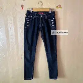 preloved celana jeans cewek size 27
