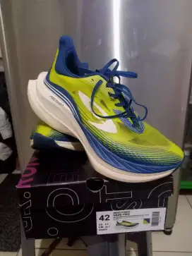 SEPATU LARI RUNNING 910 NINETEN HAZE