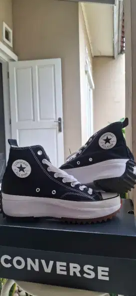 Sepatu Converse High Chuck Taylor Size 43