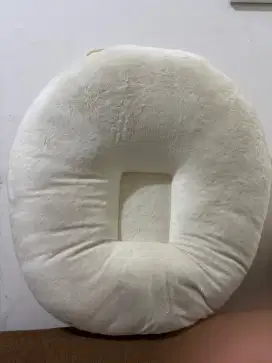 Bantal umtuk bayi