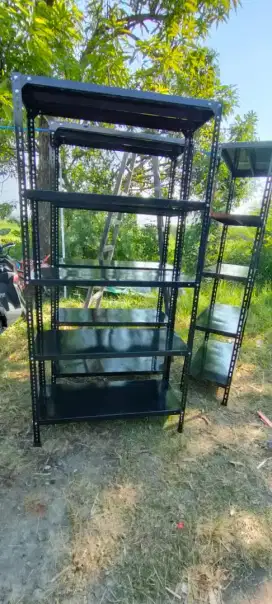 Rak besi siku lubang ramping