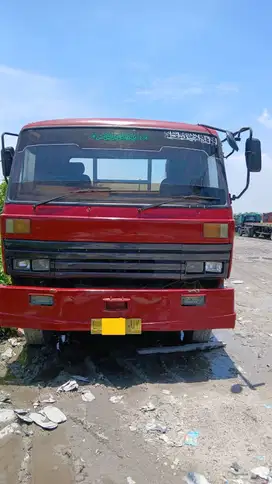 DIJUAL... NISSAN HEAD TRUCK / HEAD TRAILER / HEAD TRACTOR
