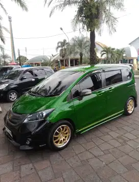 Honda Freed PSD modif