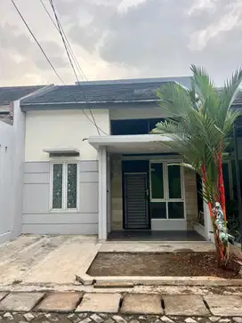 Rumah Cantik di Cluster Jatiranggon, Bekasi