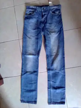 Jeans size 29 merek pull and bear ORI