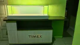 Etalase bekas display jam tangan