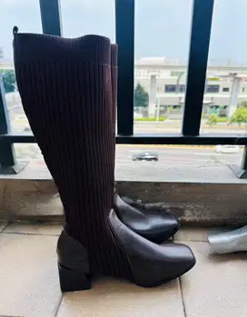 SALE!!! SEpatu Boots Dark Brown Sepatu Berkuda SANDAL HEELS & Sepatu