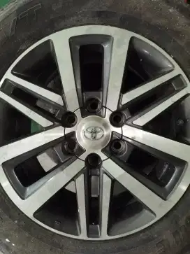 Velg Fortuner R18 Ori