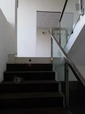 Di sewakan ruko nol jalan raya jl Perak barat cck uti kantor dll