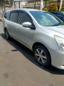 Nissan Grand livina 2017 Bensin