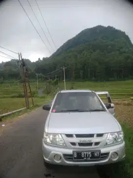ISUZU PANTHER 2005