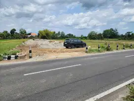 Tanah Pekarangan Dekat Kelurahan Sidokarto, Godean Tepi Jl. Sidokarto