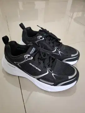 Sepatu Skechers