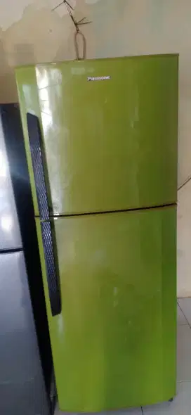 Kulkas panasonic 2 pintu