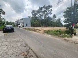 Kavling dekat Stadion Maguwoharjo dan SD Model