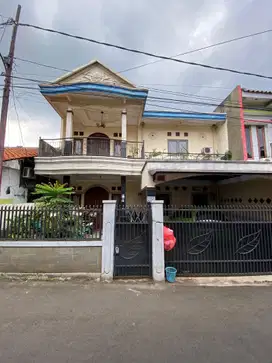 Rumah 6 Kamar Tidur SHM 14 Mnt ke Green Terrace TMII Siap KPR J-36300