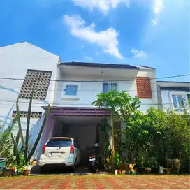 Rumah SHM 2 Lt Hadap Timur 10 Mnt ke Pesona Square Siap KPR J-34517
