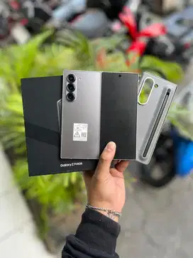 Samsung z fold 6 5G 12/512gb sein include case with Spen