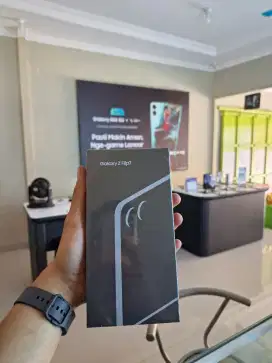 Samsung Galaxy Flip 7