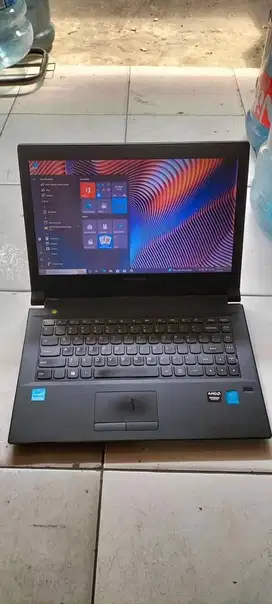 Lenovo B40-70 core i5 -4200U ram 8gb SSD 480gb(V-Gen) VGA 2 gb siap pa